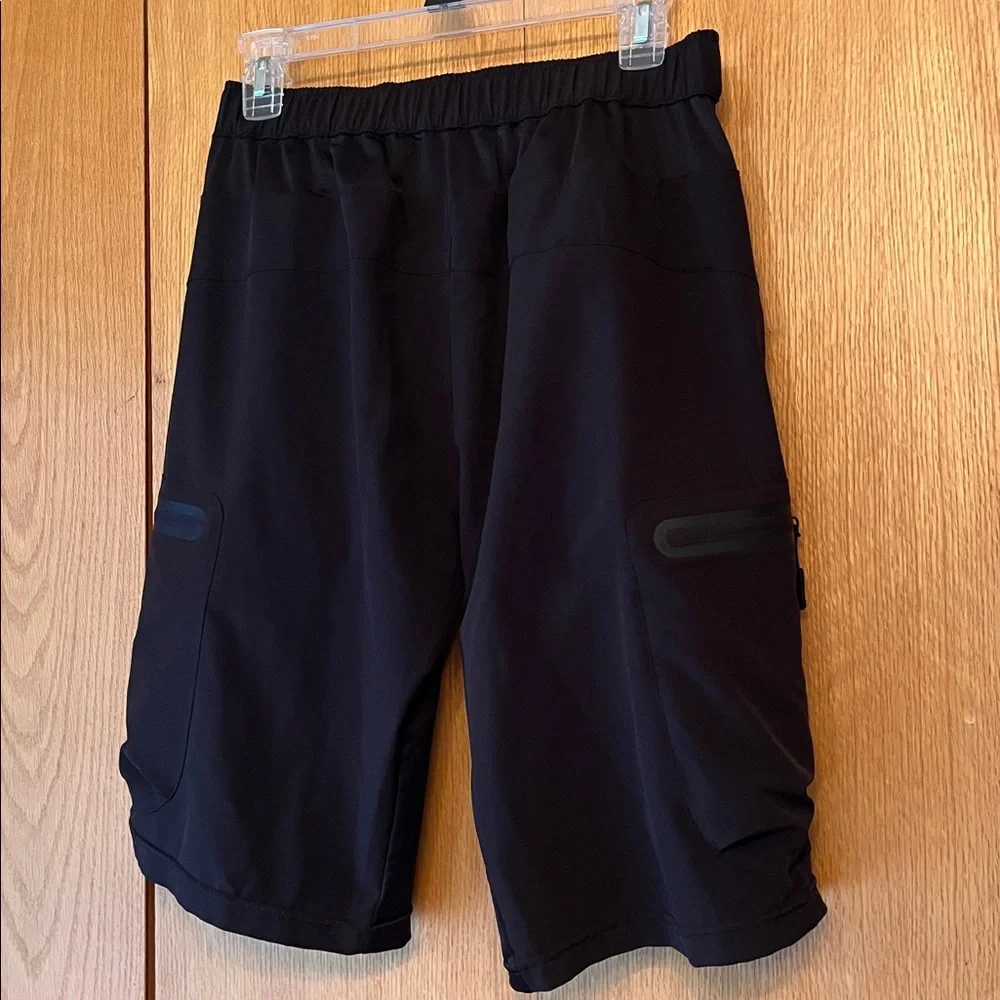 MTB Black Cycling‎ Cargo Shorts Nylon Men’s Size MEDIUM adjustable waist EUC